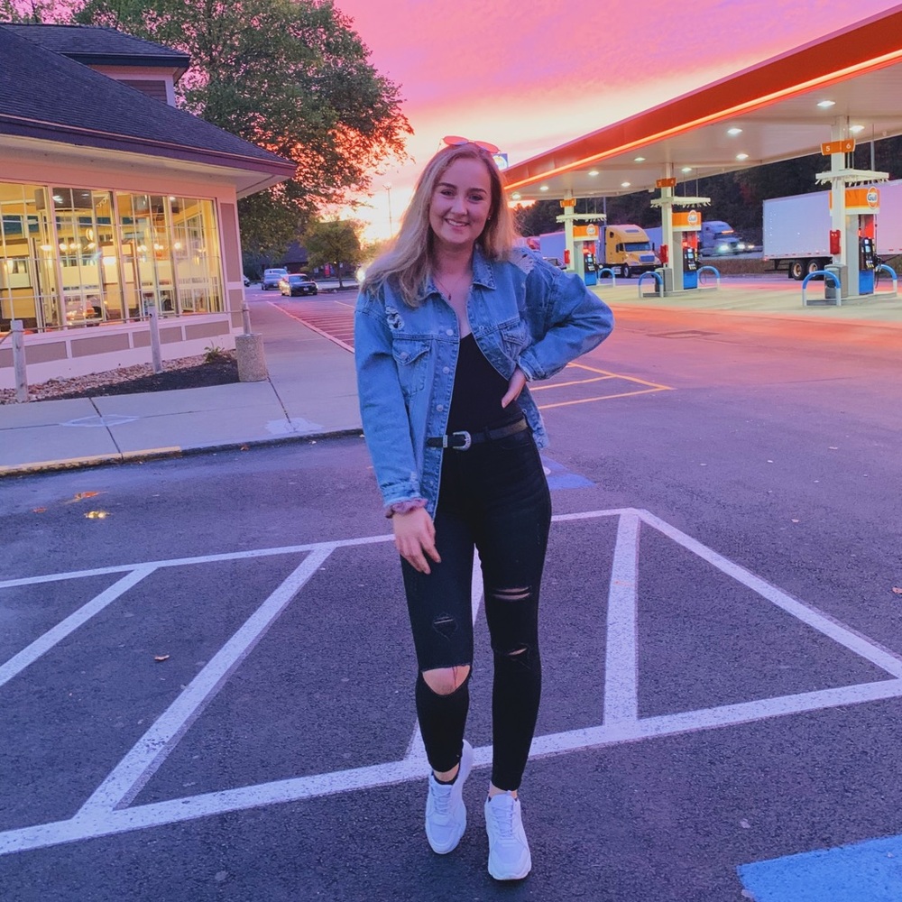 Meet your posher, Ria